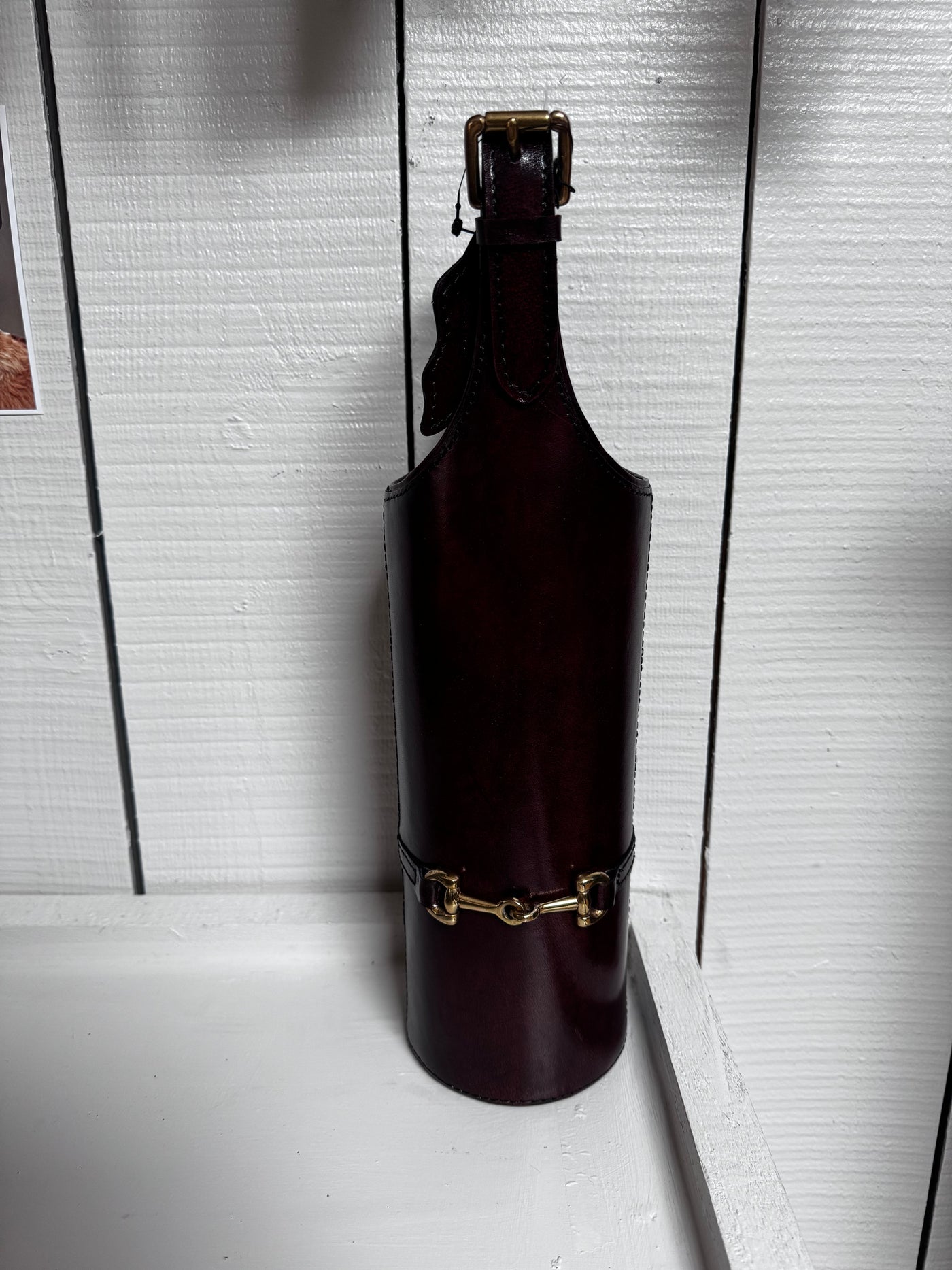 Wine bottle holder