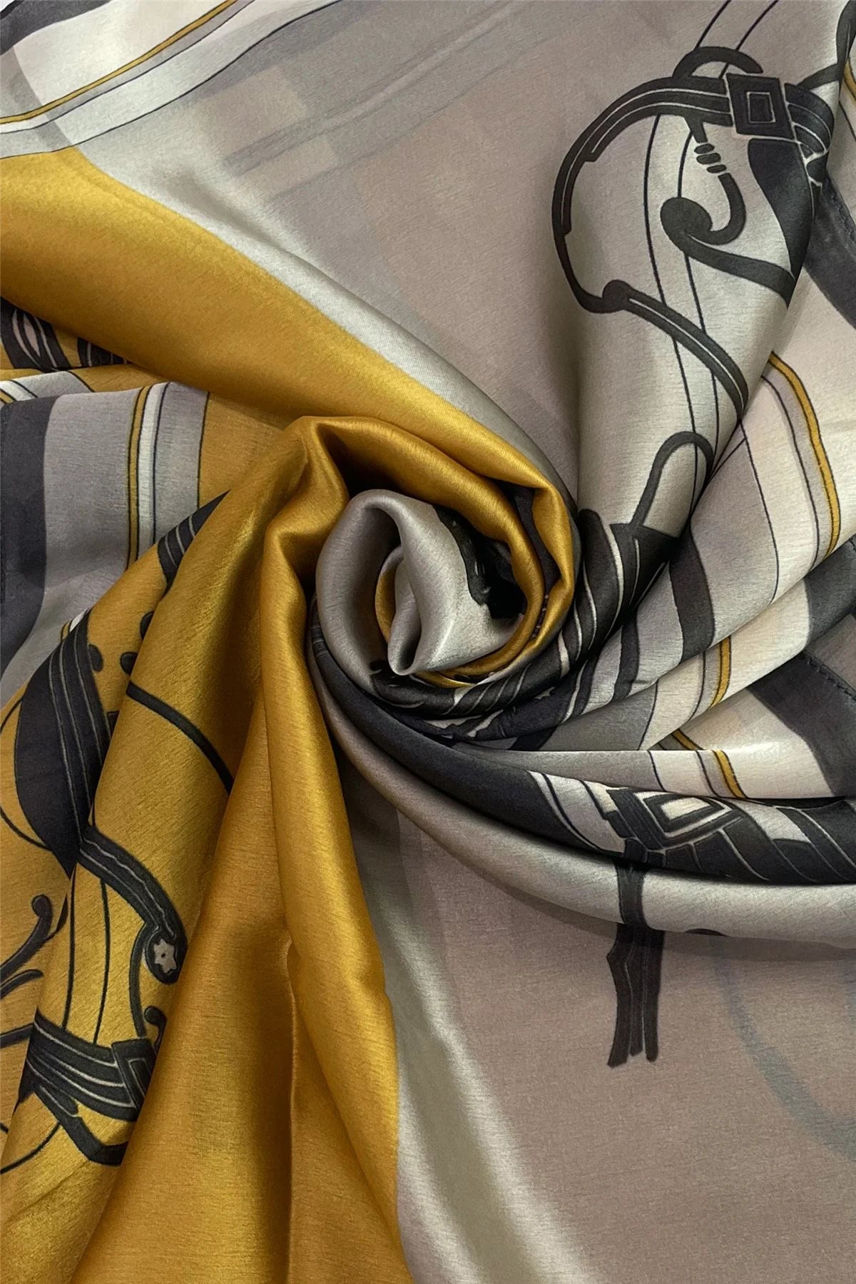 EQUESTRAIN SILK SCARF