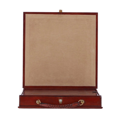 Hand Finished Luxury Leather Chess Set Chestnut